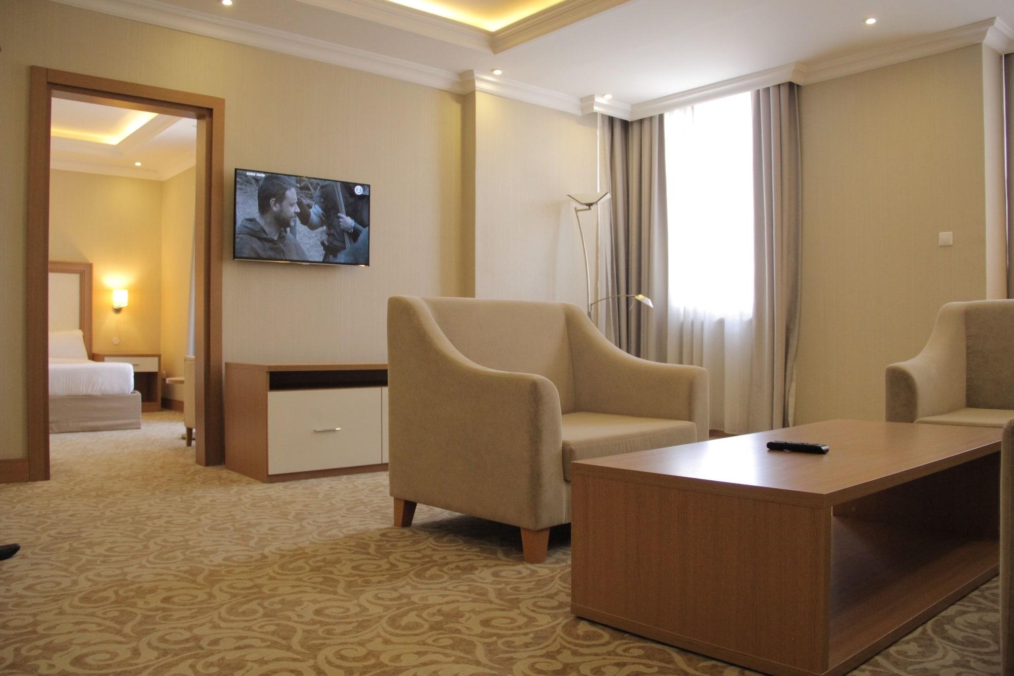 Momona Hotel Addis Abeba Buitenkant foto