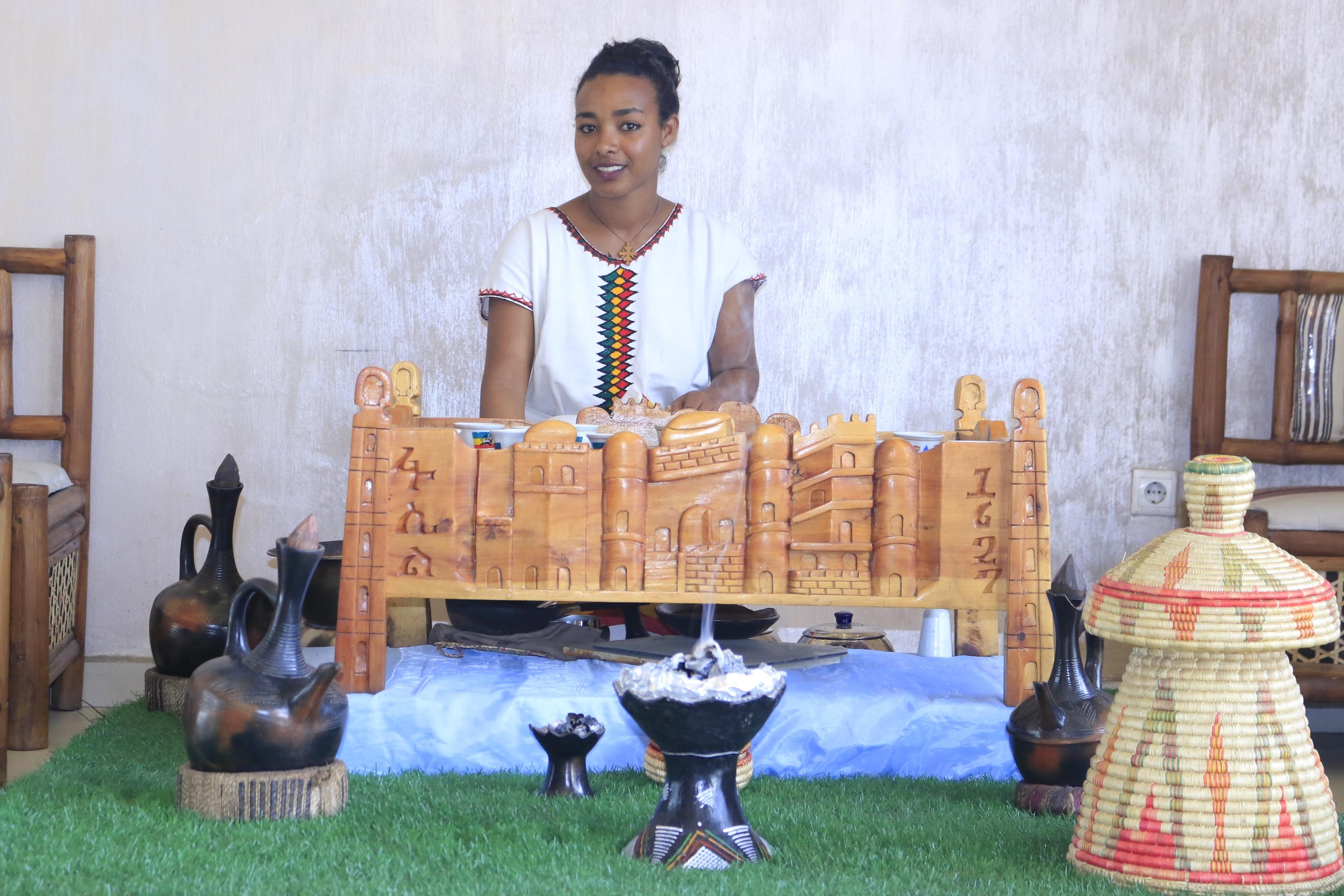 Momona Hotel Addis Abeba Buitenkant foto