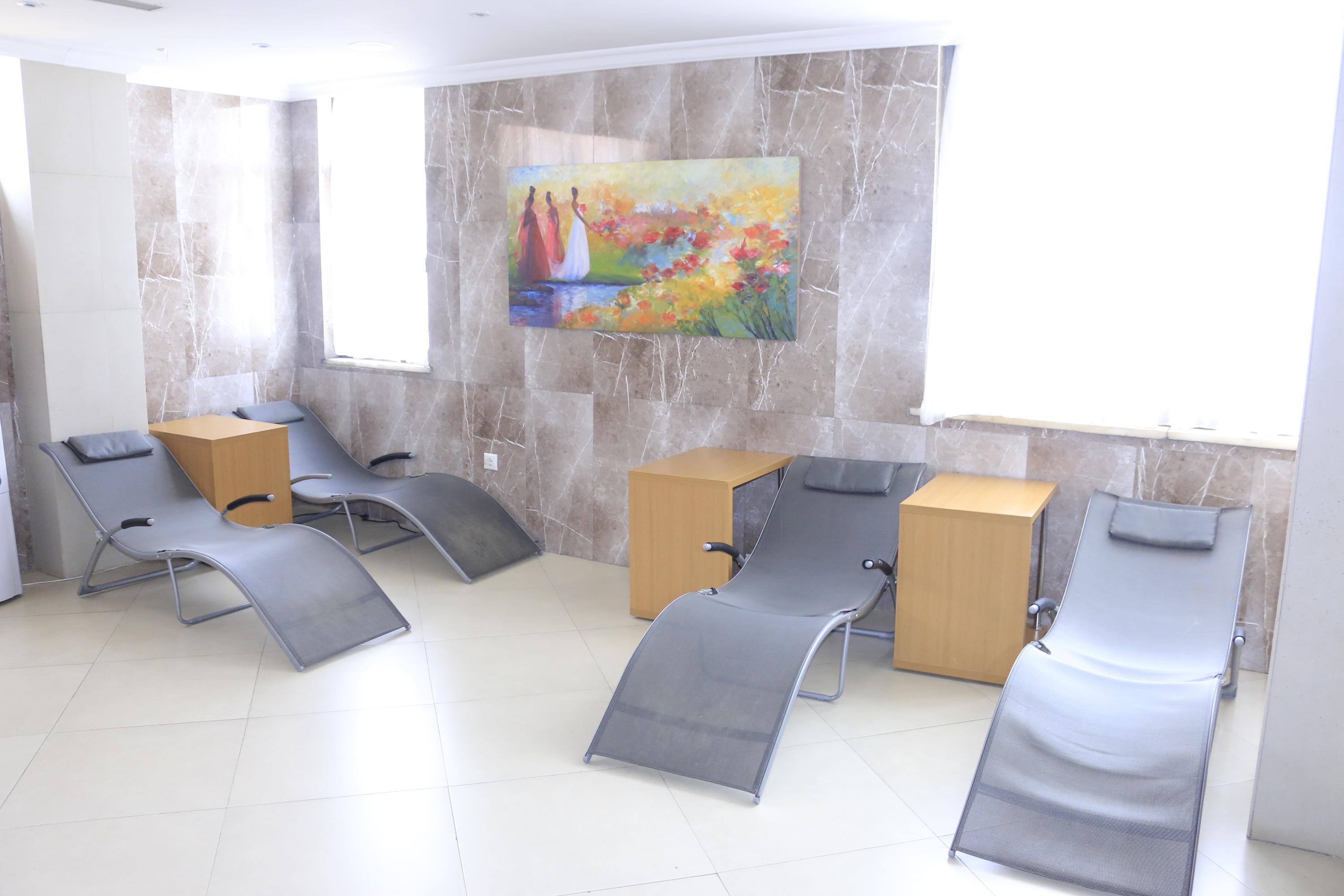 Momona Hotel Addis Abeba Buitenkant foto