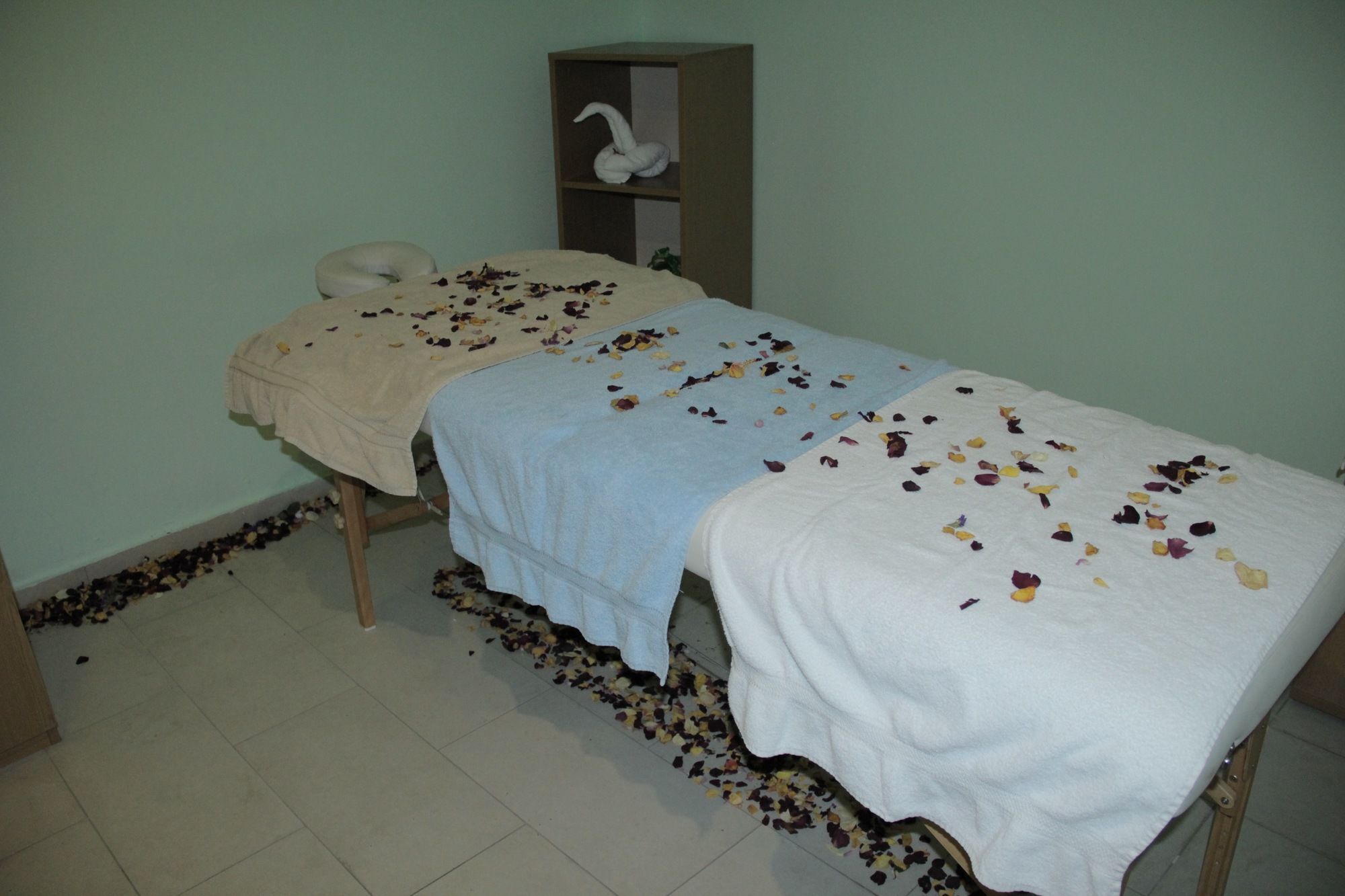 Momona Hotel Addis Abeba Buitenkant foto