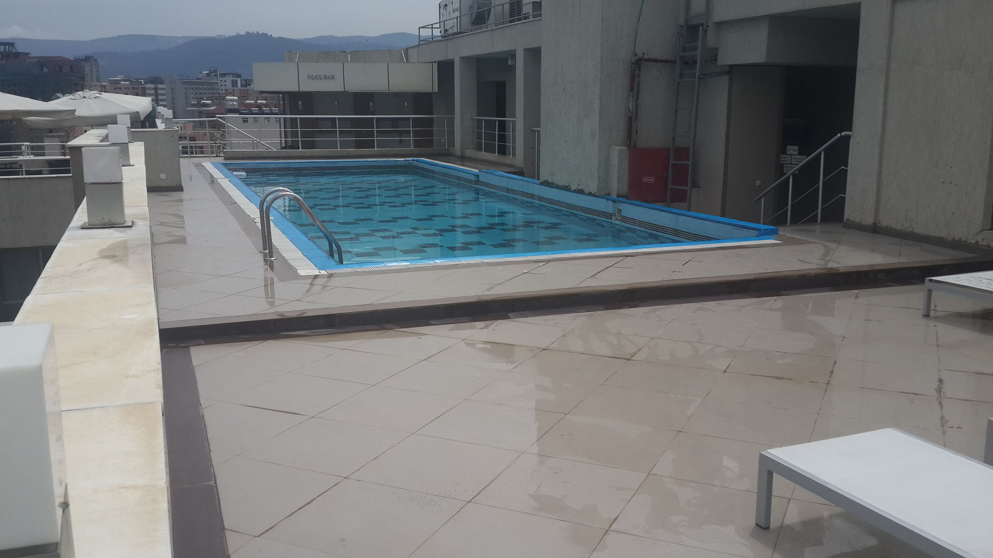 Momona Hotel Addis Abeba Buitenkant foto